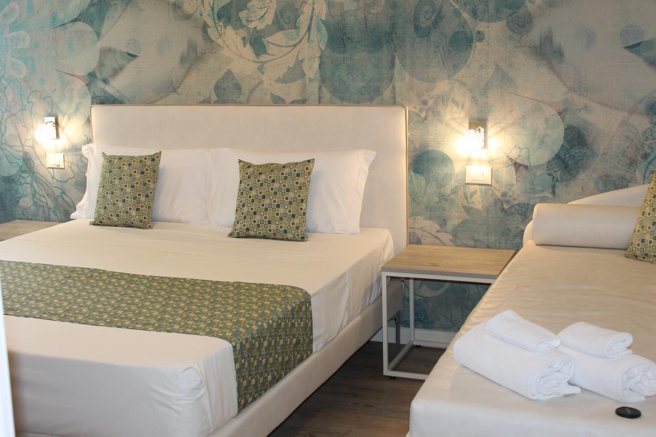 Lake Garda Beach Hostel Padenghe sul Garda Buitenkant foto