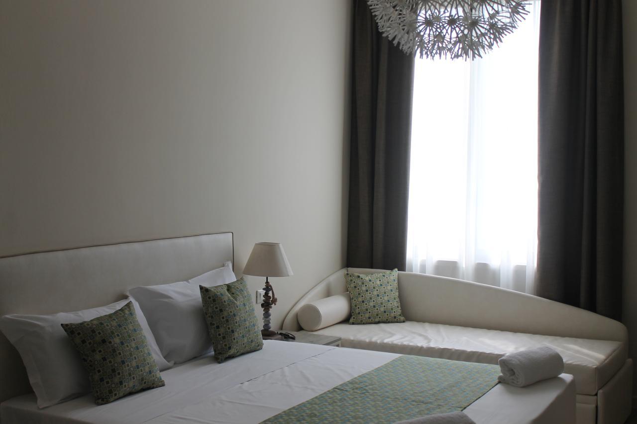Lake Garda Beach Hostel Padenghe sul Garda Buitenkant foto
