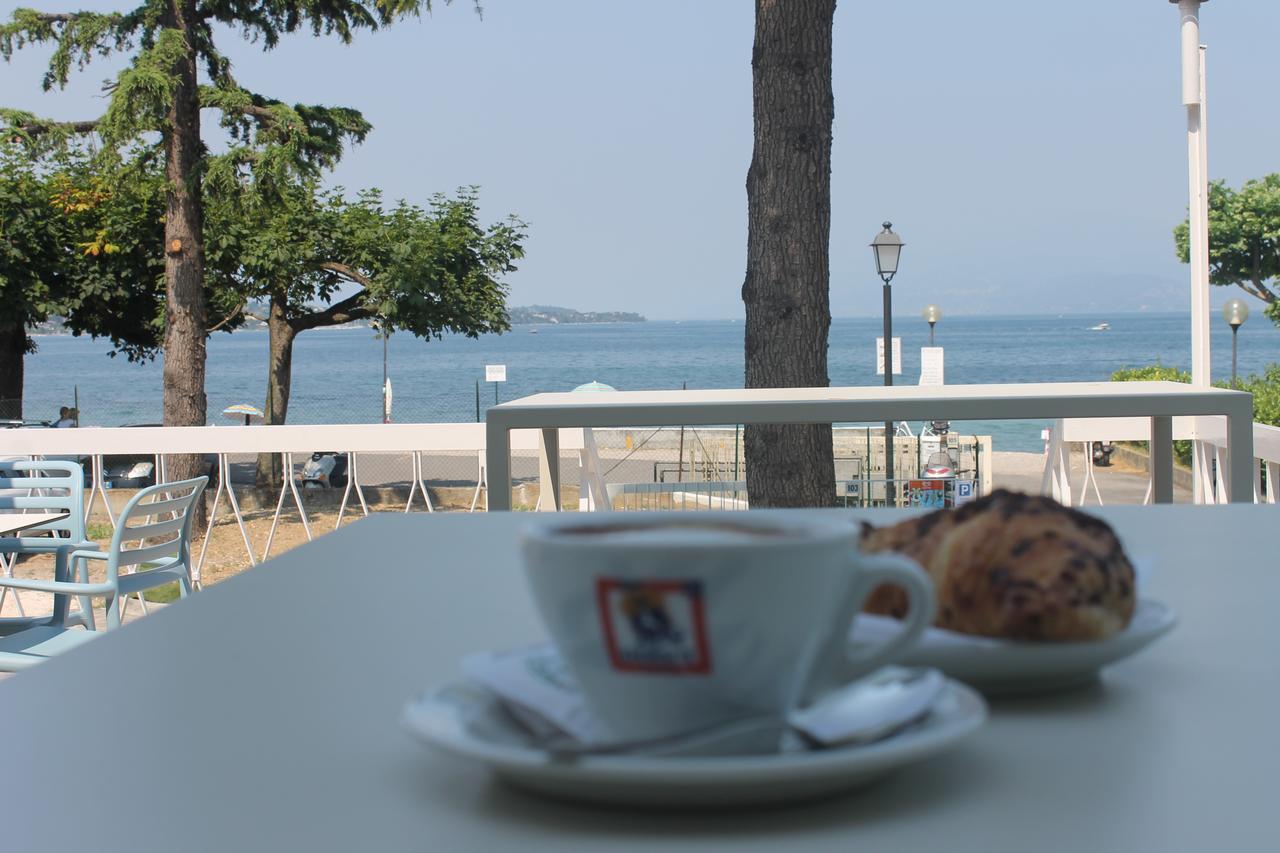 Lake Garda Beach Hostel Padenghe sul Garda Buitenkant foto