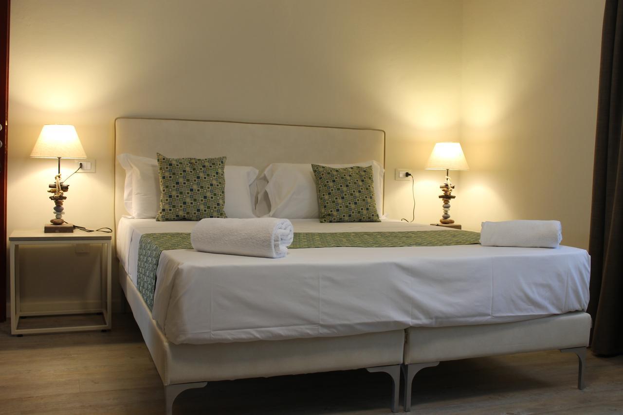 Lake Garda Beach Hostel Padenghe sul Garda Buitenkant foto