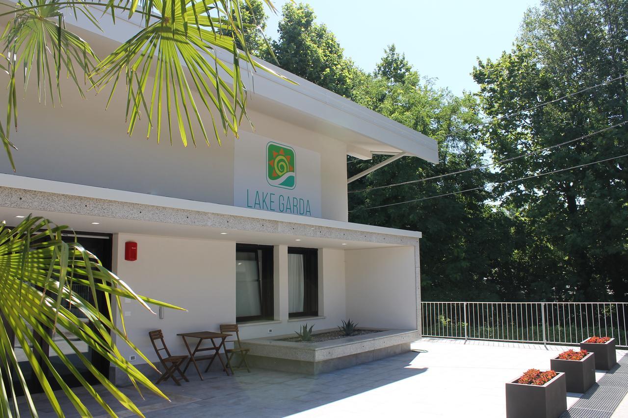 Lake Garda Beach Hostel Padenghe sul Garda Buitenkant foto